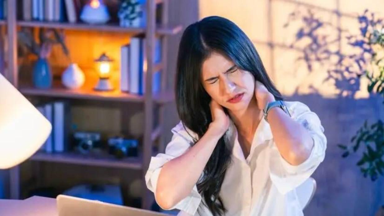 ঘরে ঘরে মাথাব্যথা, চোখে ব্যথা ও ঘাড় ব্যথা কিসের ইঙ্গিত