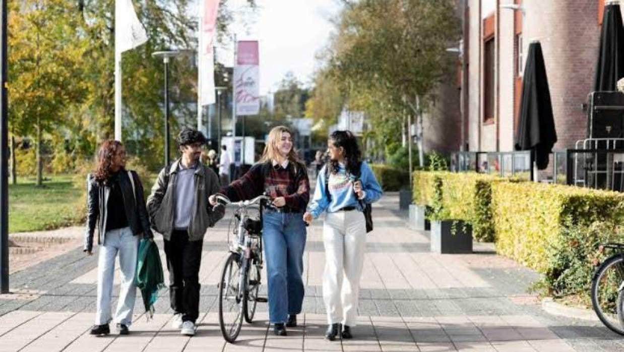 স্নাতকোত্তরে স্কলারশিপ দিচ্ছে নেদারল্যান্ডস, আইইএলটিএসে ৬.৫ থাকলেই করুন আবেদন